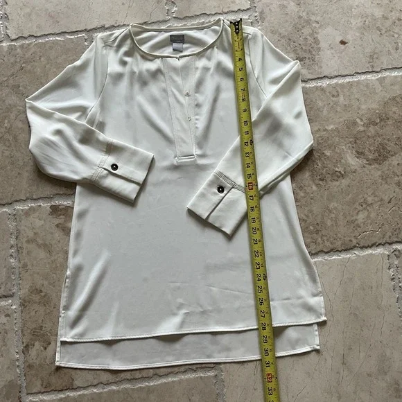 Chico's Off White Tunic Top Long Sleeve‎ Blouse Button Detail - Picture 8 of 10